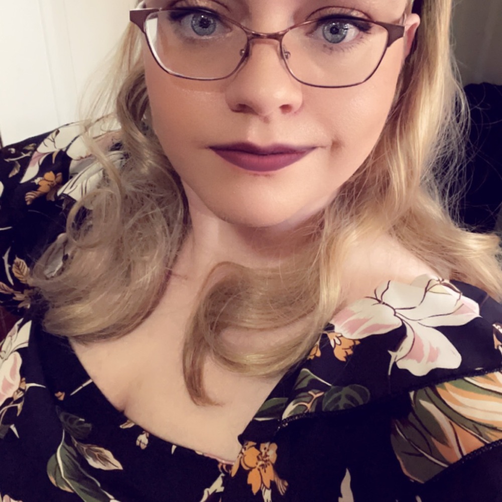 Meet your Posher, Ashley